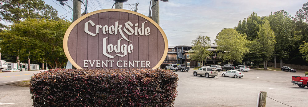 Creekside-Lodge-Sign
